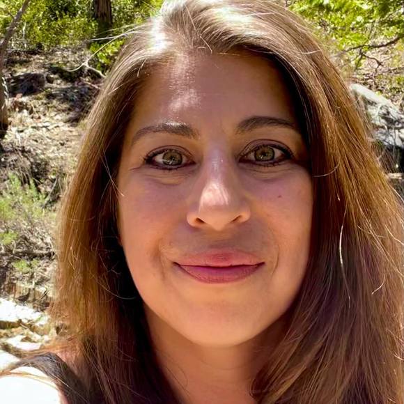 Meet your Posher, Amber - Picture 1 of 1